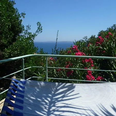 Willa Du Bau Rouge *