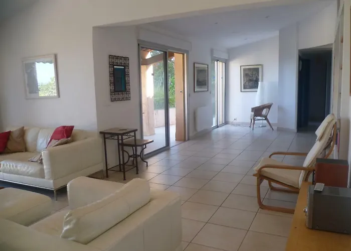 Villa Du Bau Rouge